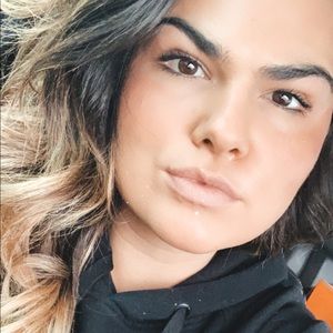 Meet your Posher, Whitney